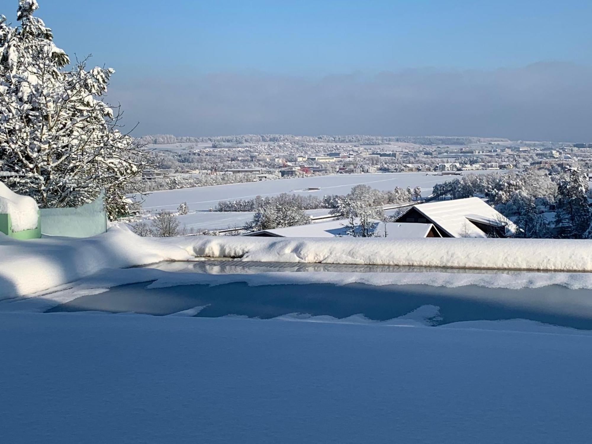 Deluxe Doppelzimmer Mit Pool Und Aussicht Homestay Danikon