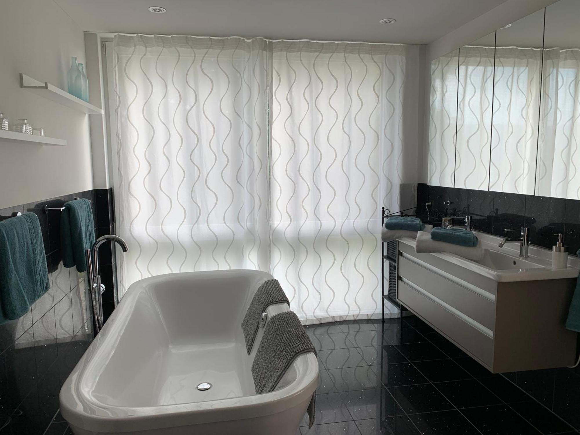 Deluxe Doppelzimmer Mit Pool Und Aussicht Danikon