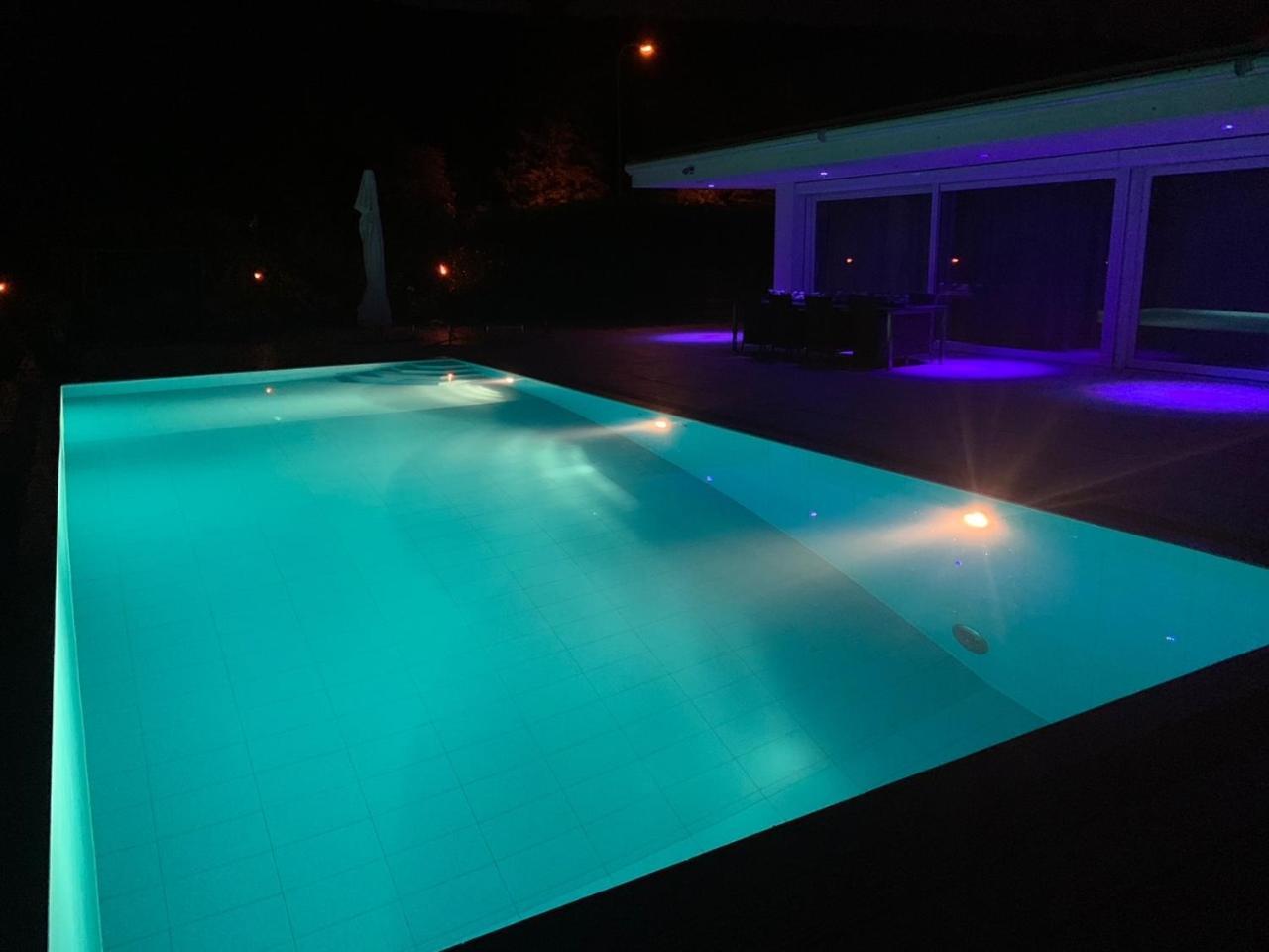 Homestay Deluxe Doppelzimmer Mit Pool Und Aussicht
